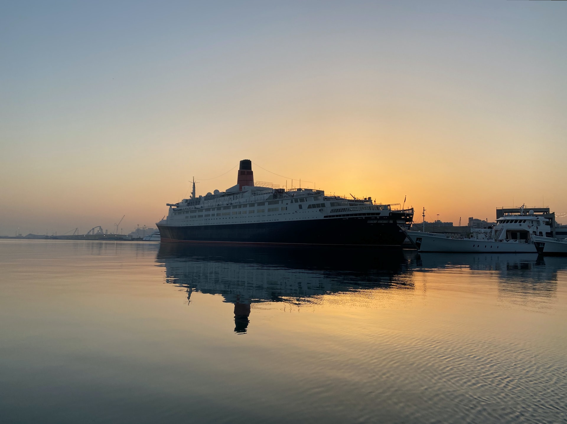 Why cruise dinner is the best option for celebrations in Dubai? 