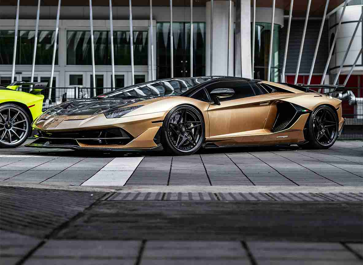 Enjoy Seamless Shopping and Travel with Rent a Car in Dubai Mall